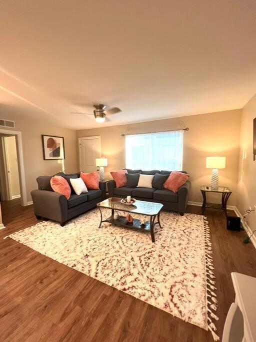 Lovely 2 Bedroom/2 Bath Houston, Heights/Galleria Buitenkant foto
