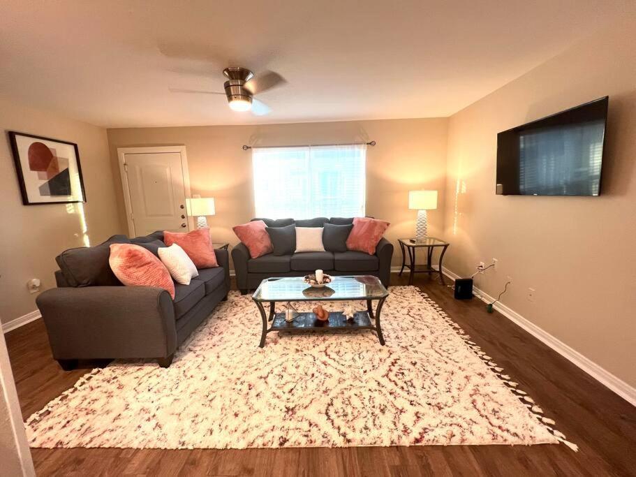 Lovely 2 Bedroom/2 Bath Houston, Heights/Galleria Buitenkant foto