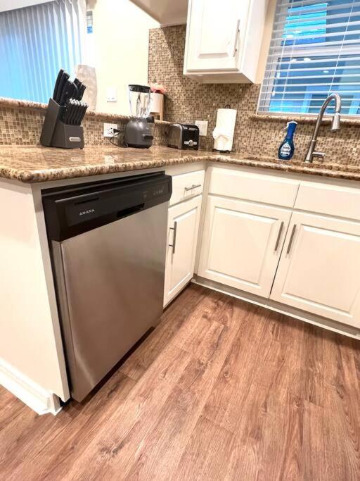 Lovely 2 Bedroom/2 Bath Houston, Heights/Galleria Buitenkant foto