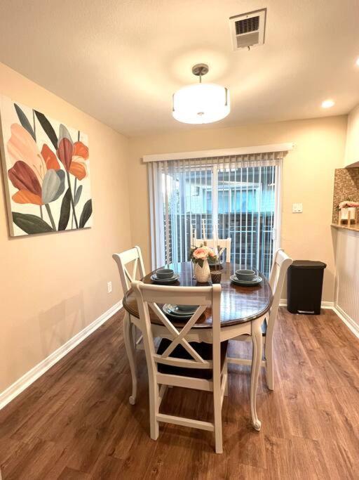Lovely 2 Bedroom/2 Bath Houston, Heights/Galleria Buitenkant foto